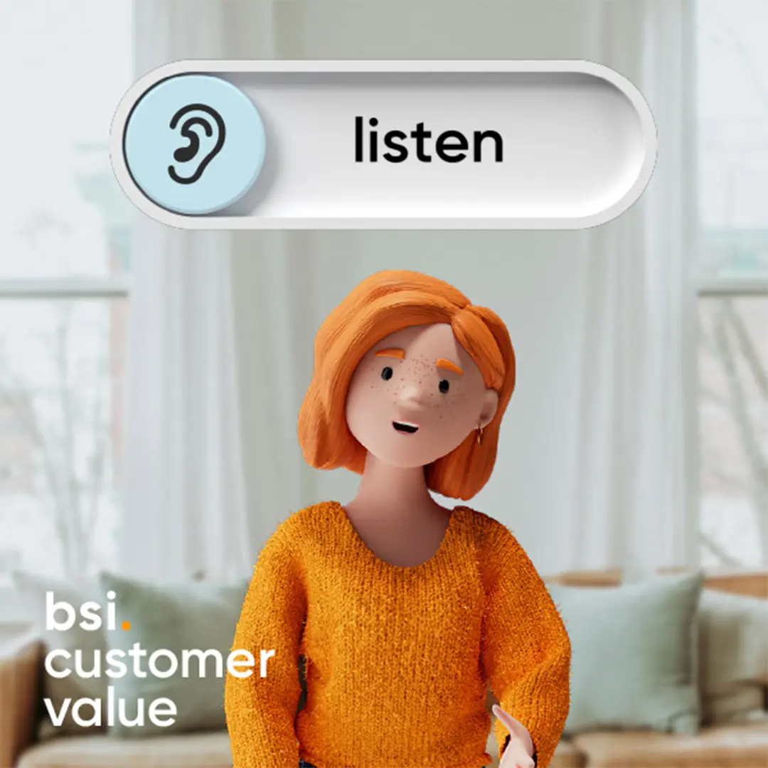 3D-Charakter Lena Meier, treue Kundin, steht in einem hellen Wohnzimmer neben einem grossen «Listen»-Button mit Ohrsymbol. Links oben ist das Logo «bsi.customer value» zu sehen. Die Szene visualisiert das Zuhören und eine bessere Customer Experience mit dem BSI Customer Value Listen.