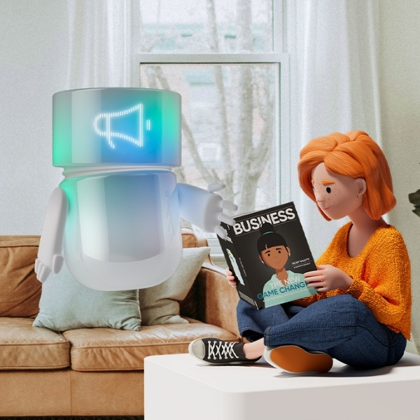 Lena Meier, treue Kundin, sitzt entspannt in einem Wohnzimmer und liest ein Business-Magazin mit Vicky Valetti auf dem Cover, während der BSI Marketing Agent – ein AI Agent aus der BSI Customer Suite, dargestellt durch den blaugrünen BSI Companion mit Megafon-Symbol – an ihrer Seite erscheint. Symbolbild für wirkungsvolle Marketingautomatisierung und personalisierte Kundenerlebnisse entlang der Customer Journey.