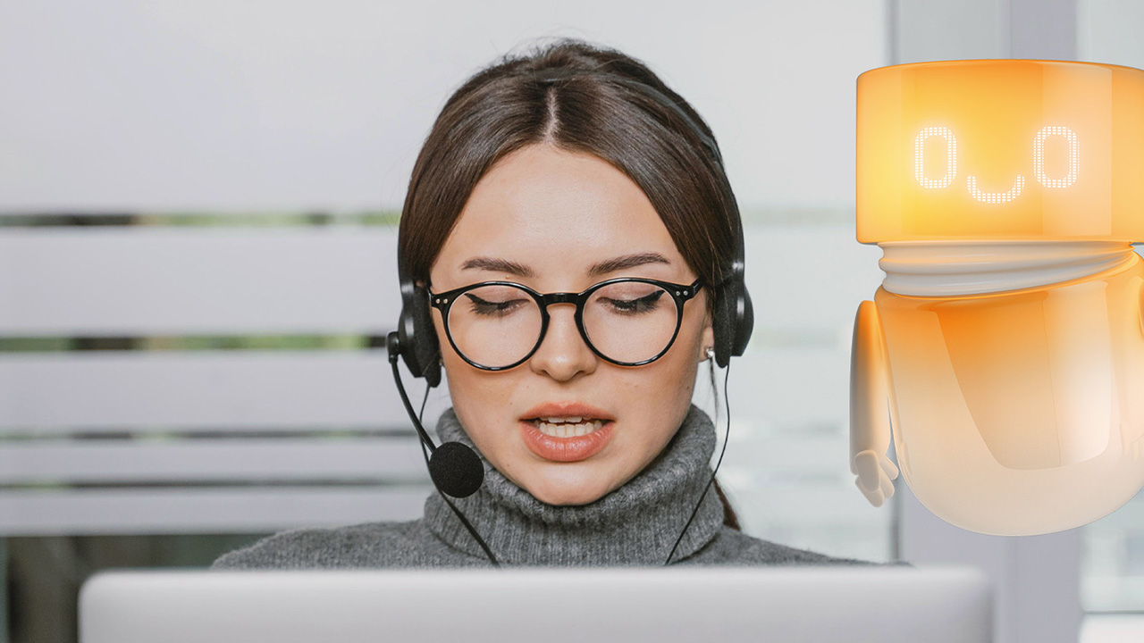 Digitales Paragraphen-Symbol aus vernetzten Datenpunkten auf blauem Hightech-Hintergrund – Symbol für Recht, Datenschutz und IT-Compliance