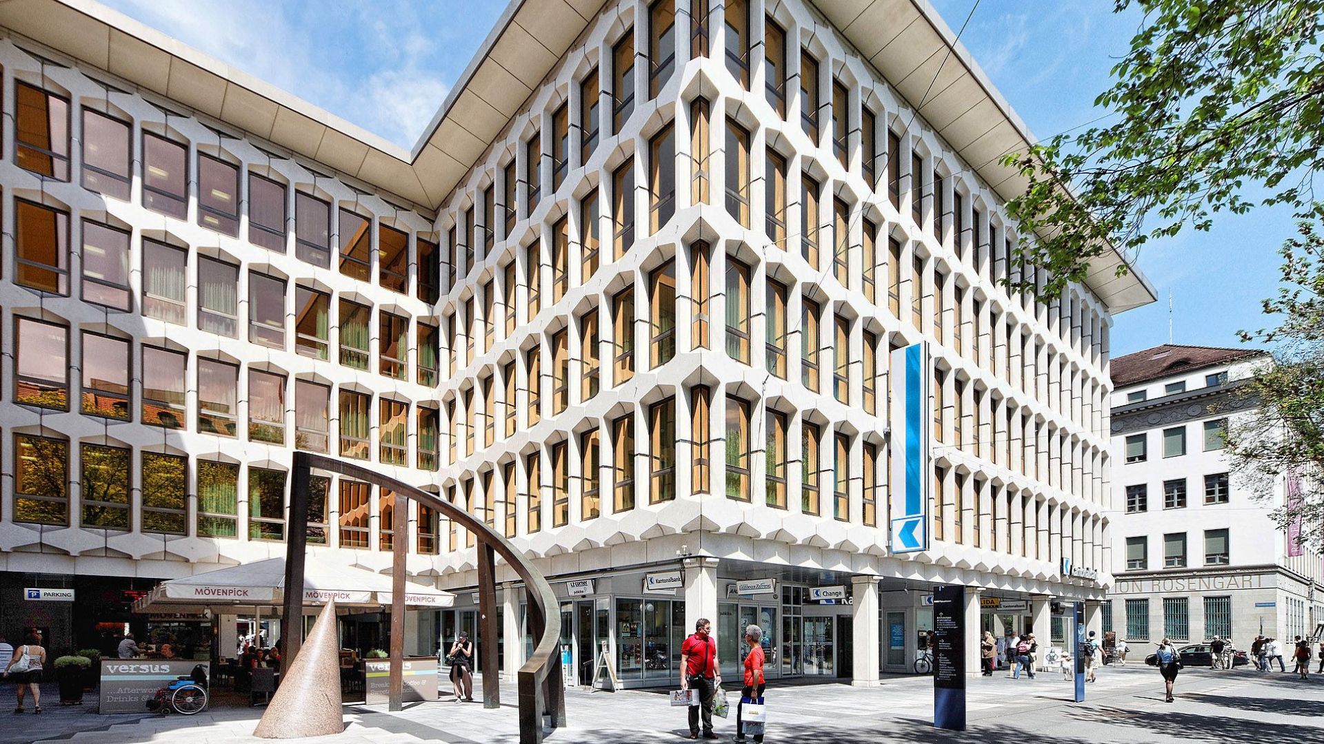 Sitz der Luzerner Kantonalbank von aussen